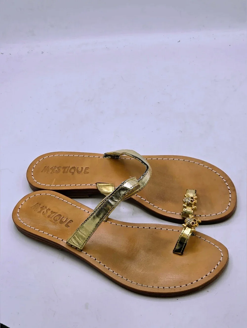 Mystique Gold Leather Skull & Crossbones Thong Sandals Size 5